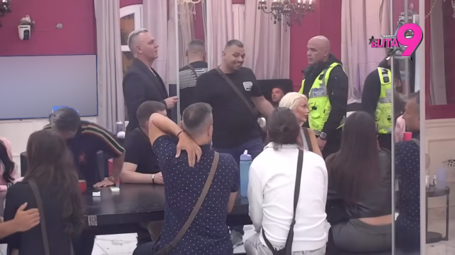 UDARIO MU ŠAMAR PREKO SVIH TAKMIČARA! Novi snimci pomahnitalog Bore Santane BEZ CENZURE, samo za punoletne! (VIDEO, GALERIJA)