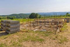 KOLIKO KOŠTA GRADNJA TEMELJA ZA KUĆU PO KVADRATU I KAKO GA NAPRAVITI?! Sve na jednom mestu!