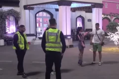 TERZA NASRNUO NA SOFIJU, ONA MU PLJUNULA BARBARU: Obezbeđenje napravilo ŽIVI ZID, opsadno stanje u "Eliti"!