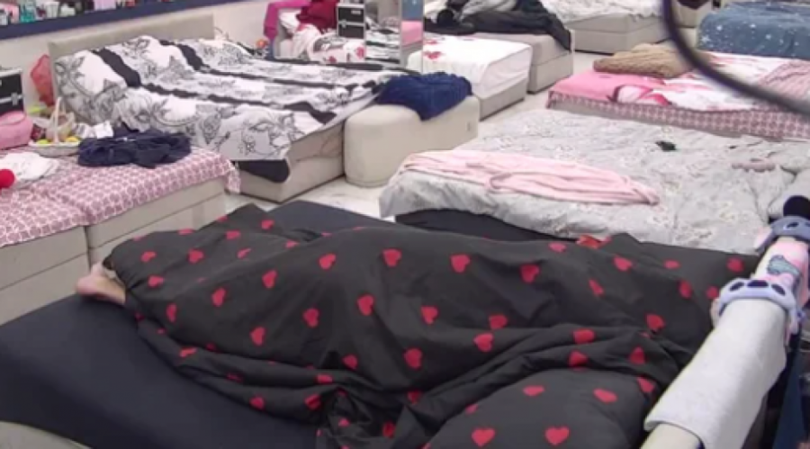 ASMIN DEFORMISAO MAJIN SILIKON UDARCIMA: Nije mogao da se obuzda, ona VRIŠTALA iz petnih žila - SKANDALOZAN snimak se deli munjevitom brzinom!