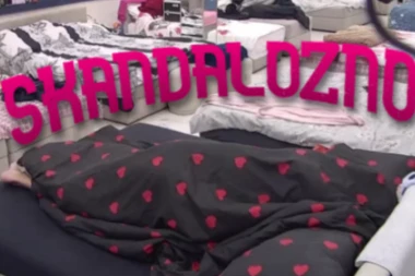 ASMIN DEFORMISAO MAJIN SILIKON UDARCIMA: Nije mogao da se obuzda, ona VRIŠTALA iz petnih žila - SKANDALOZAN snimak se deli munjevitom brzinom!