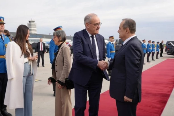 "SRBIJA OSTAJE POSVEĆENA JAČANJU PARTNERSTVA SA ŠVAJCARSKOM!" Ivica Dačić i Tamara Vučić ispratili Parmelana! (FOTO)