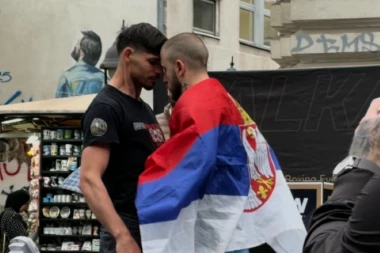 FRKA USRED BEOGRADA! Srbin i Hrvat se hvatali za gušu ispred Rajićeve! (VIDEO)