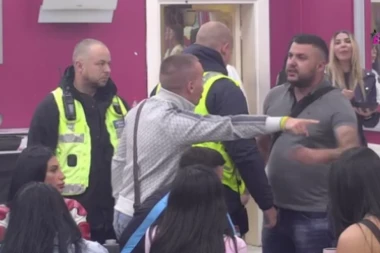 RASKRINKAVANJE UŽIVO! Isplivali DETALJI TAJNOG DOGOVORA Asmina i Site?! Luka Vujović udario na Alibabu: "Sve sam čuo na SPIKERFONU!", Stanija optužena da LAŽE!