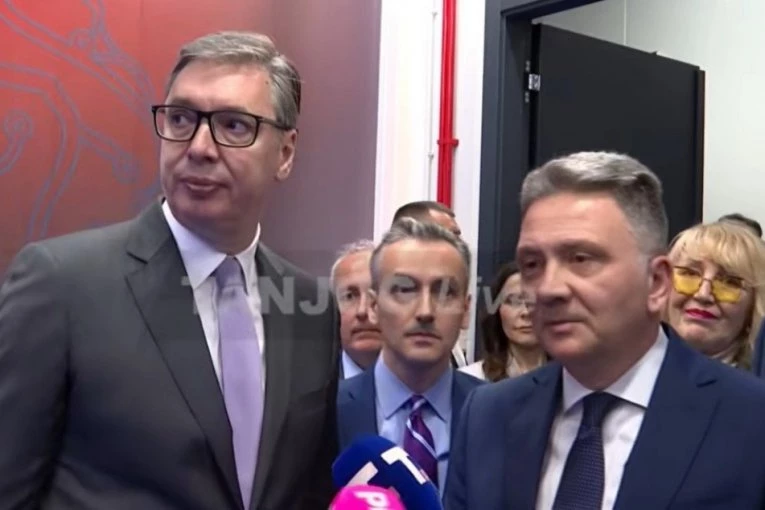 VUČIĆ U DATA CENTRU U KRAGUJEVCU: Samo mi i Poljaci u Evropi imamo sertifikat četvrtog nivoa, u službi je očuvanja državnog suvereniteta! (FOTO, VIDEO)