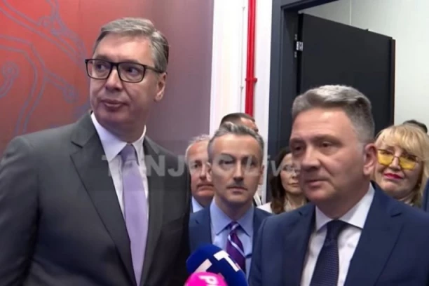 VUČIĆ U DATA CENTRU U KRAGUJEVCU: Samo mi i Poljaci u Evropi imamo sertifikat četvrtog nivoa, u službi je očuvanja državnog suvereniteta! (FOTO, VIDEO)