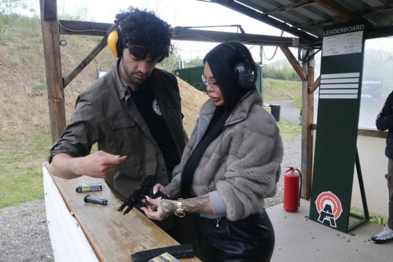 Anđela Veštica na strelištu Alpha u Beogradu