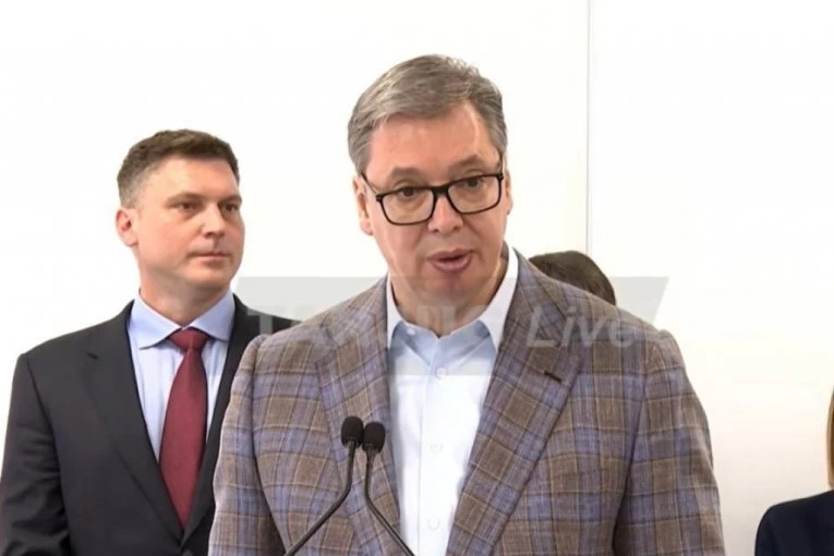 VUČIĆ SE OBRATIO U TRENING CENTRU U PANČEVU: Ovo je simbol vere u mlade naraštaje! Danas slavimo rad i budućnost onih koji žele se da bore za sebe!" (VIDEO)