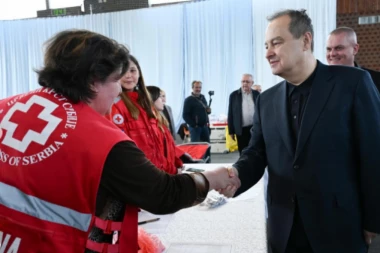 MINISTAR DAČIĆ U JAGODINI! Podržao akciju dobrovoljnog davanja krvi u znak sećanja na Palmu! (FOTO)
