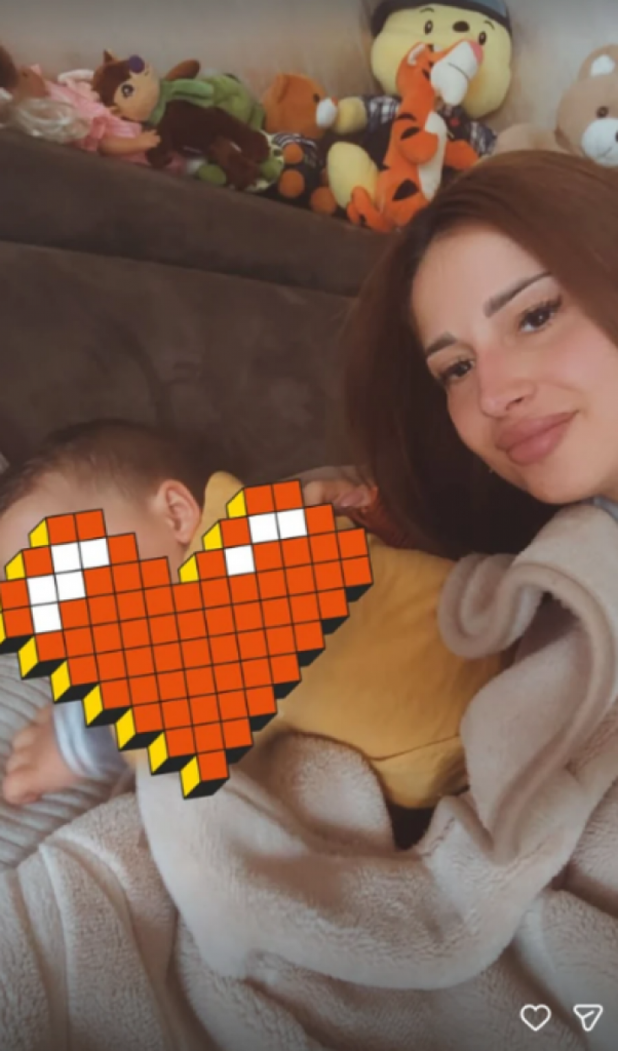 OCA DETETA KRIJE KAO ZMIJA NOGE! Pevačica sina odgaja sama, a ove informacije čuva u strogoj tajnosti!