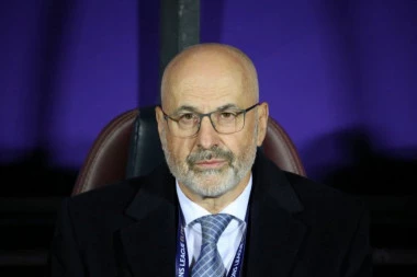 GROF BOŽOVIĆ ISPADA IZ LIGE? Bivši trener Zvezde u šokantnoj situaciji!