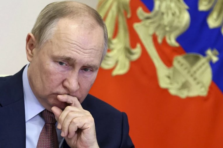 OVAJ NIKAD VIĐENI SNIMAK JE ZAPEČATIO ISTINU! Ne, Putin se ne krije! (VIDEO)