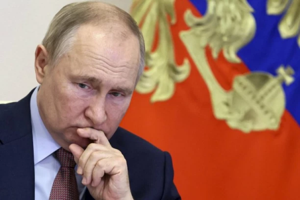 OVAJ NIKAD VIĐENI SNIMAK JE ZAPEČATIO ISTINU! Ne, Putin se ne krije! (VIDEO)