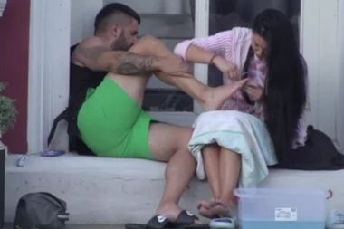 HAOS U ŠIMANOVCIMA! Asmin URLA od bolova, JECAJI se prolomili imanjem - Maja Marinković napravila HAOS!