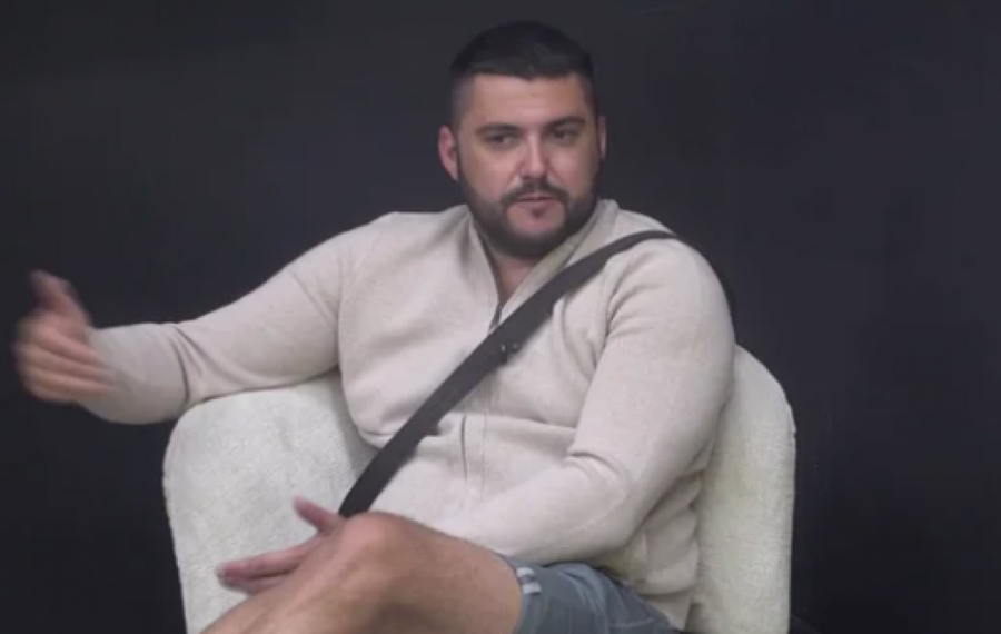 ASMIN NAPUSTIO IMANJE, PA OBELODANIO ISTINU O STANIJI: Prvi intervju o kom bruji nacija, spreman da RASKINE sa Majom!