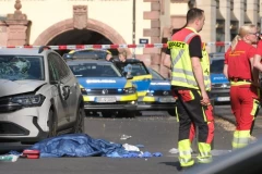 ULETEO AUTOMOBILOM U MASU LJUDI! Osumnjičeni za smrtonosnu vožnju u Lajpciju upućen u psihijatrijsku ustanovu