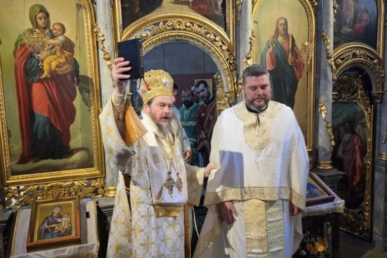 BEOGRAD DOBIO NOVOG SVEŠTENIKA: praznično liturgijsko sabranje i rukopoloženje na Topčideru