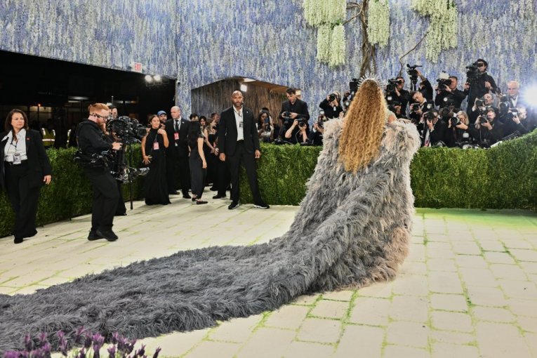 Bijonse Met gala
