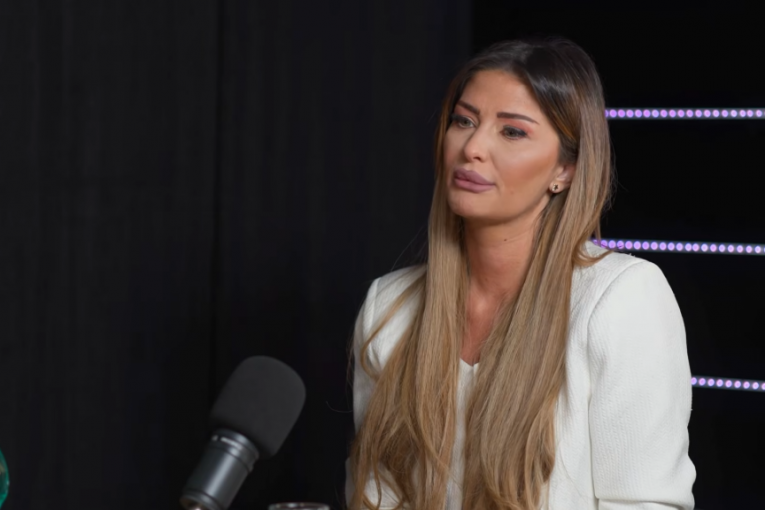 Ana Radulović - Hotcast