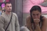 MINA GRCA U SUZAMA ZBOG VIKTORA! Kamera zabeležila JEZIVE KRIKE u Beloj kući! (VIDEO)