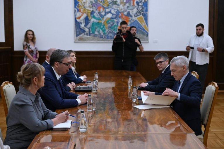 VUČIĆ SE OGLASIO NAKON SASTANKA S RUSKIM AMBASADOROM: Suprotstavićemo se svim pokušajima revizije istorijskih činjenica