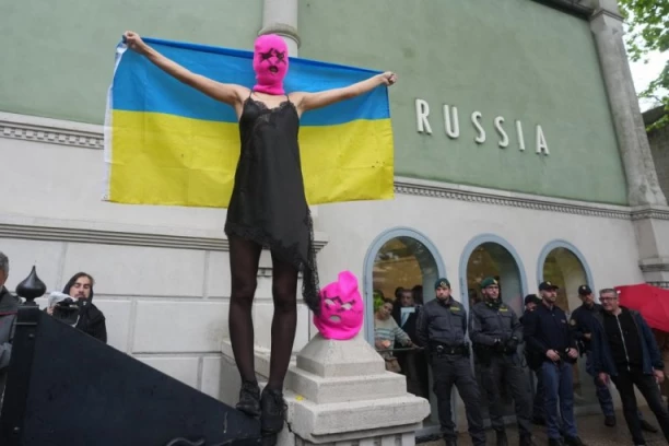 DA LI JE MOGUĆE? Rusi i Ukrajinci se ujedinili i upali TAMO GDE NE SMEJU! Putin se još ne oglašava (FOTO)