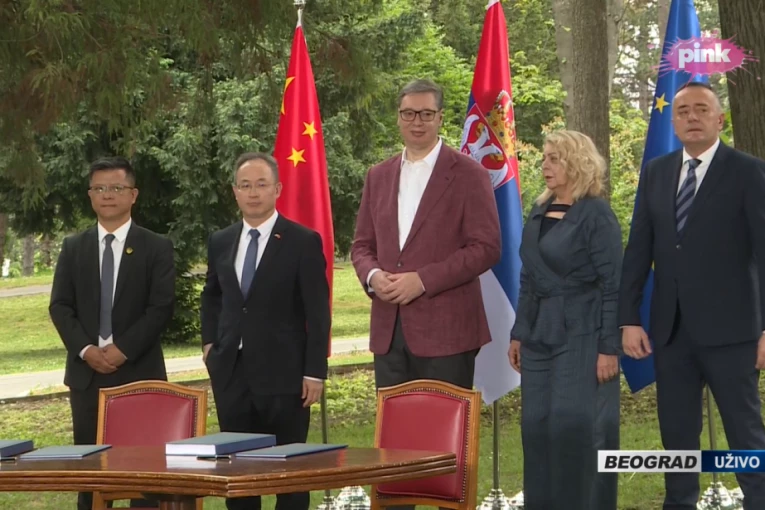 CEREMONIJA U VILI MIR! Vučić prisustvuje potpisivanju dokumenata o izgradnji puta Vožd Karađorđe!