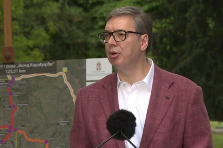 "DRUGA FAZA PUTA GOTOVA DO 2035." Vučić: Gradimo puteve kako bismo osigurali da geografska udaljenost ne bude prepreka!