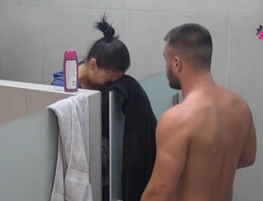 JEZIVI KRICI SE PROLOMILI ELITOM: Mini Vrbaški NAGLO POZLILO, Viktor urlao iz petnih žila na nju!
