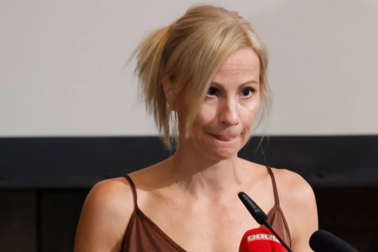 PUKO BRAK POSLE 20 GODINA! Naša glumica se razvela, stavila tačku na brak s biznismenom!