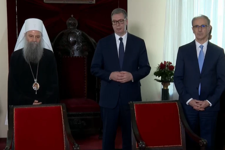 NA TEMELJIMA DELA SVETOG SAVE ZIDAMO OVU KUĆU ZNANJA! Vučić se obraća nakon potpisivanja Memoranduma o razumevanju između SPC i Republike Srbije! (VIDEO)