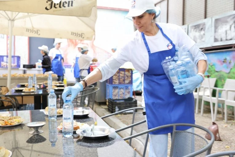 Klub volontera NIS-a nastavlja sa podrškom zajednici