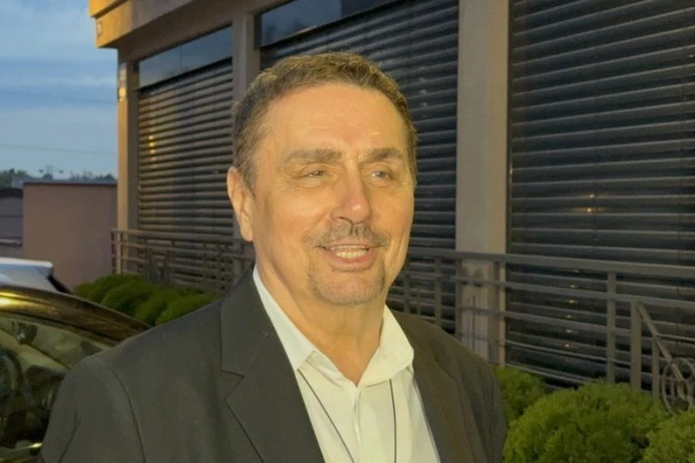 KEBA SPREMA VELIKO SLAVLJE! Pevač progovorio o UNUČETU: Vežbam da budem dobar deda!