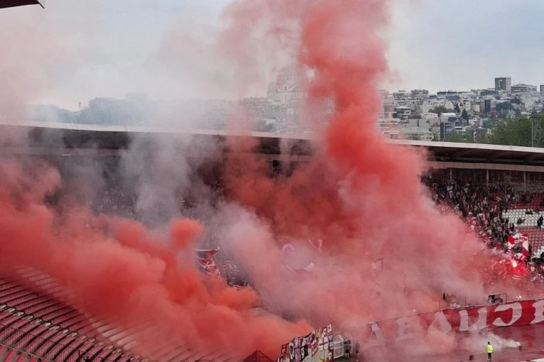 PAROLA DELIJA O KOJOJ ĆE SE PRIČATI! Navijači Crvene zvezde poslali moćnu poruku vođi suparničke grupe ultrasa! (VIDEO)