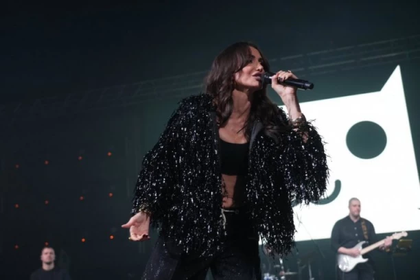 EMINA ZAKAZALA KONCERT U ARENI, pa najavila Sava centar - svi se pitaju ŠTA SE DESILO, oglasila se organizacija!