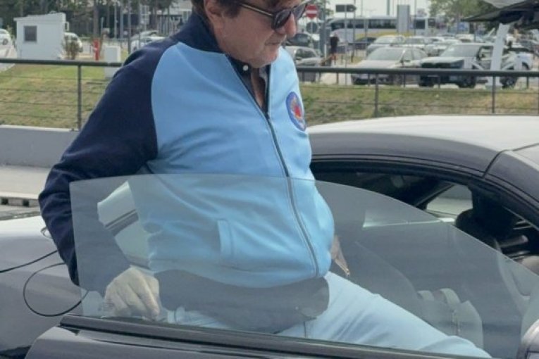 Goran Bregović na aerodromu u Beogradu
