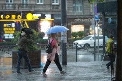 SPUSTILO SE NEVREME U BEOGRADU! Protutnjalo kroz Borču i Krnjaču, munje udaraju u centru prestonice!