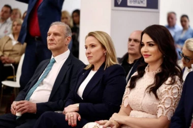 VAŽAN KORAK U REFORMI UPRAVE! Deset godina primene ključnog zakona!
