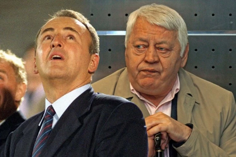 ZVEZDAŠI DO GROBA: Istina o večnoj kući Arkana i Cveleta – spojila ih sudbina i crveno-bela krv! (FOTO)