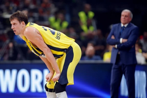 "BRATE MOJ..." Legendarni as Zvezde jedan od prvih koji se javio Veselom nakon vesti o penziji!