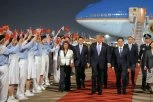 KONAČNO! TRAMP DOPUTOVAO U PEKING! Pogledajte kako je izgledao impozantan doček! (VIDEO)