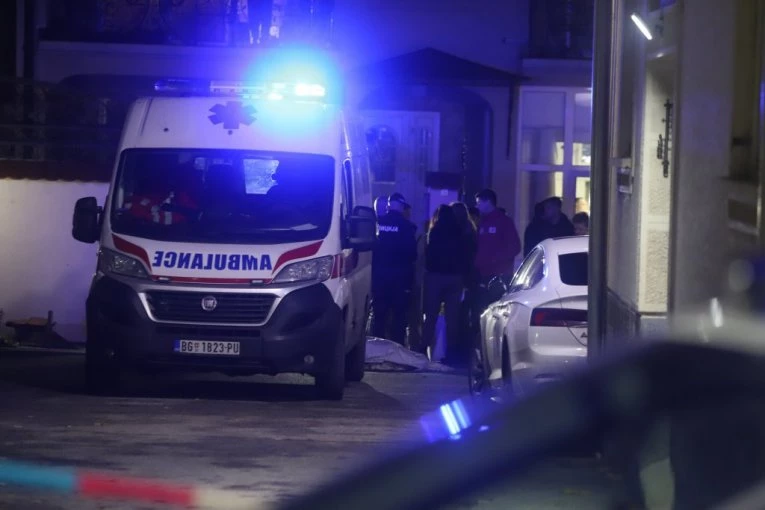 UŽAS U BEOGRADU! Muškarac sav u krvi uleteo u bolnicu - IZBODEN!