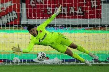 NEVEROVATNA SCENA NA MEČU ZVEZDE I VOJVODINE! Ovakav penal se baš retko viđa - kako li je ovo samo ušlo u gol?! (VIDEO)