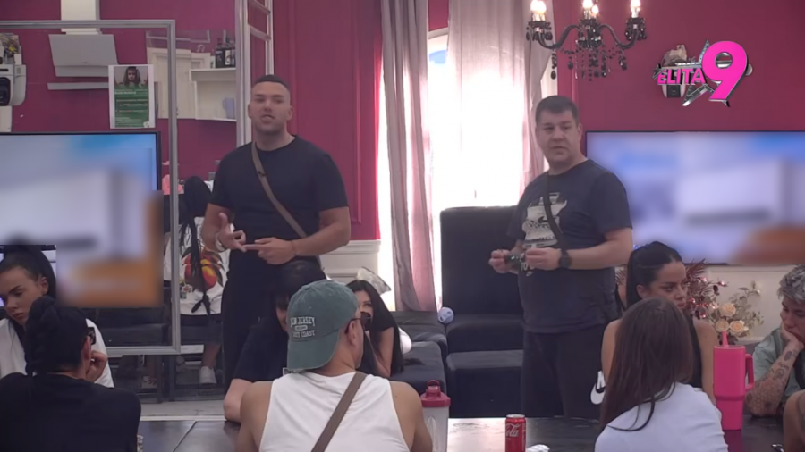 IVAN UNAKAZIO BOGINJU U PROGRAMU UŽIVO! Puče prijateljstvo, SKANDAL drma imanje u Šimanovcima! (GALERIJA)