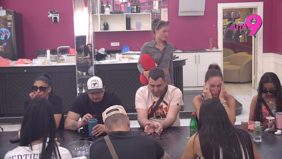 IVAN UNAKAZIO BOGINJU U PROGRAMU UŽIVO! Puče prijateljstvo, SKANDAL drma imanje u Šimanovcima! (GALERIJA)