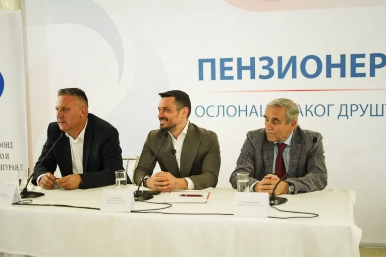 REČ IMAJU KORISNICI - SA PENZIONERIMA ZVEZDARE