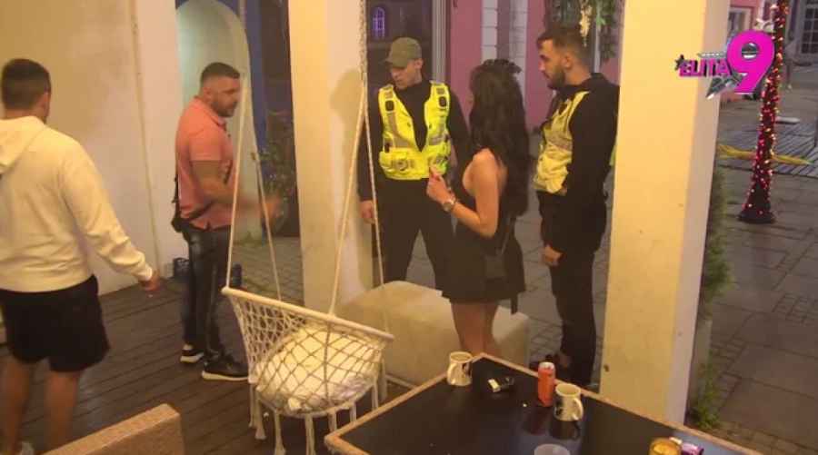 ASMIN ŠUTNUO MAJU: Doživeo poniženje veka, obezbeđenje hitno moralo da reaguje! (VIDEO)