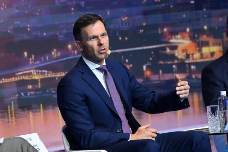 PARE SU VEĆ NA RAČUNIMA SKORO DVA MILIONA GRAĐANA! Mali otkrio detalje velike isplate: Sve proknjiženo jutros posle pet sati!