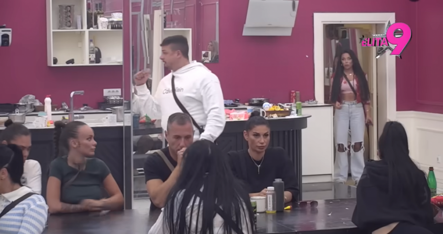 NAJVEĆI KARAMBOL U ISTORIJI "ELITE 9" Ovo je Tetovkin kraj! Grca u suzama zbog istine! Zamenila DEDU za PILETINU! Čika Danetu će da pozli!