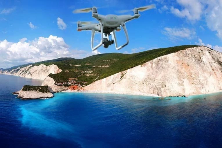 DRON PAO NA OSTRVO NA KOJE SRBI MASOVNO HRLE! Bio je natovaren eksplozivom! Otkriveno šta se zaista dogodilo (FOTO, VIDEO)